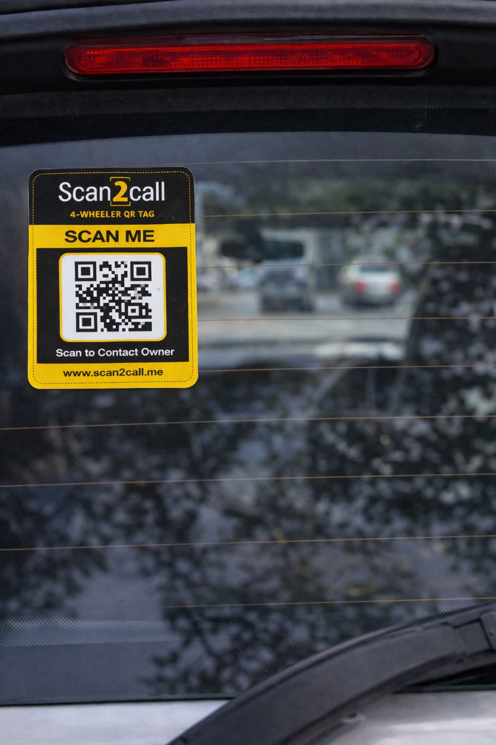 Scan2Call – 4 Wheeler QR Tag